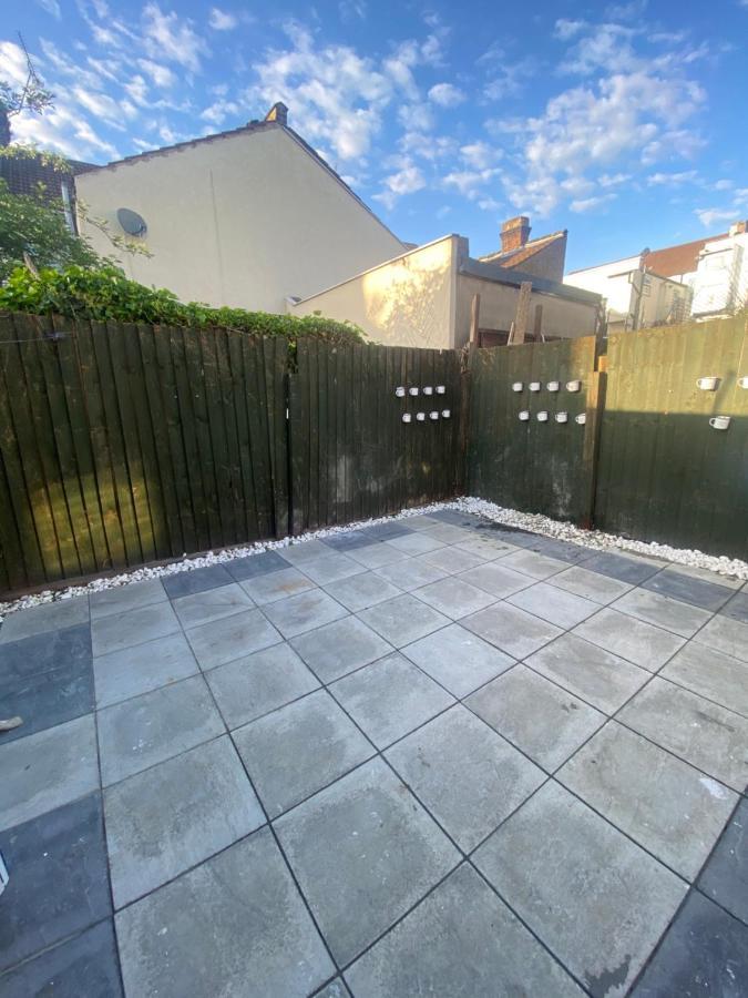 Apartamento Cosy House In Newham Londres Exterior foto